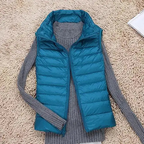 Women's Lightweight Puffer Vest with Full-Length Zip and Quilted Silhouette