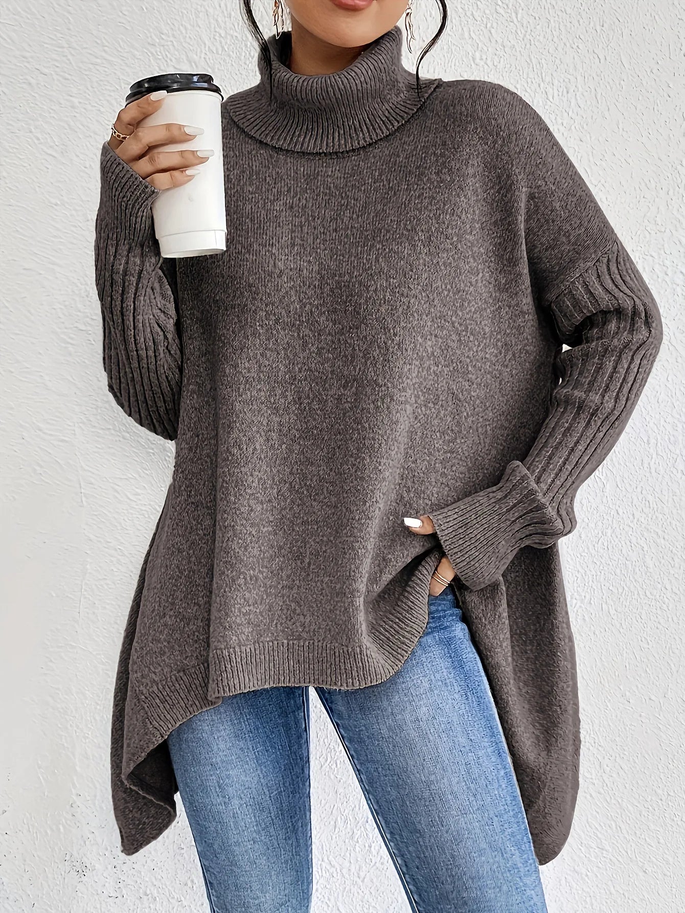 Cashmere Turtleneck Sweater with Oversized Relaxed Fit and Longline Hem, Soft Blend