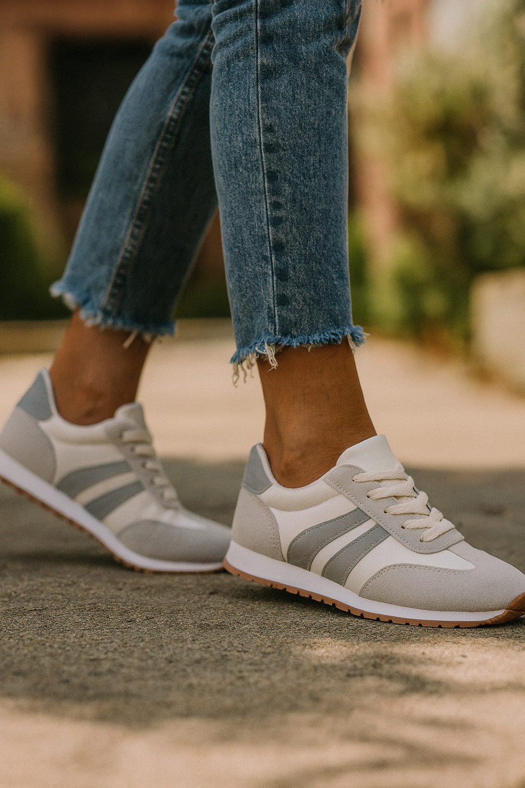 Women's Athletic Running Sneakers with Stripe Detailing and Cushioned Sole