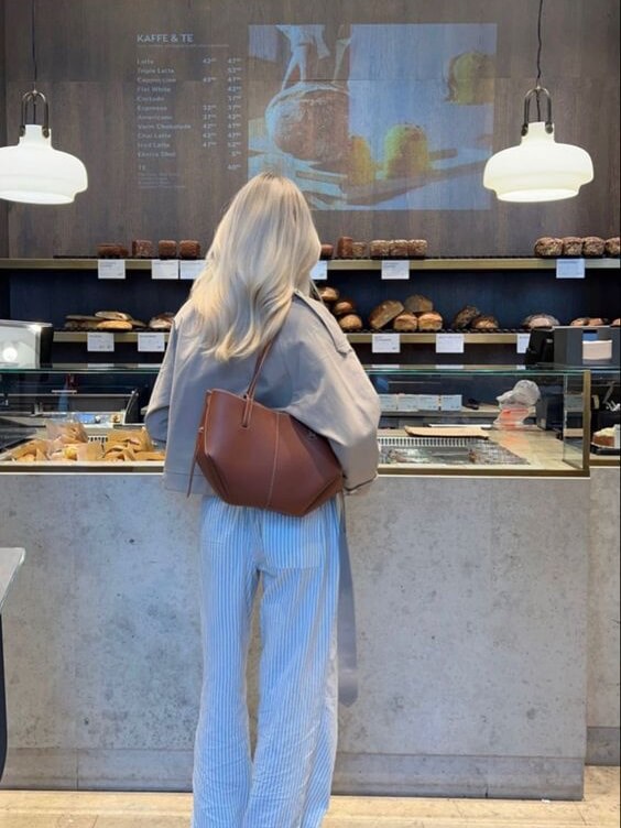 Structured Large Tote Bag with Shoulder Handles for Laptops and Work Essentials