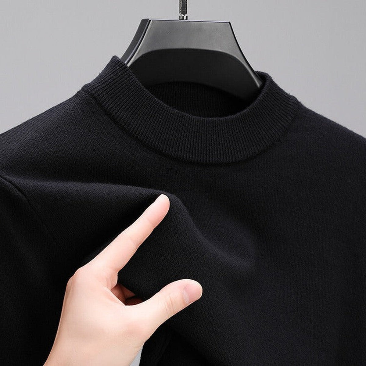 Warm Knitted Cashmere Crew Neck Pullover Sweater with Ribbed Hem for Men