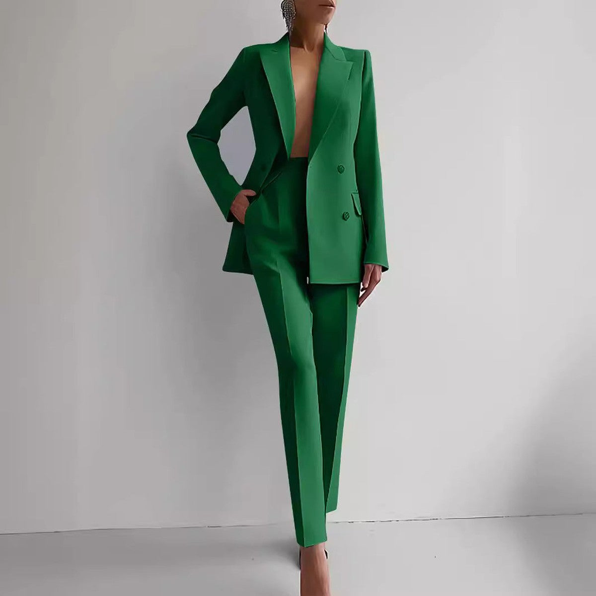 Two Piece Women Pant Suit with Tailored Single Breasted Jacket and Trousers