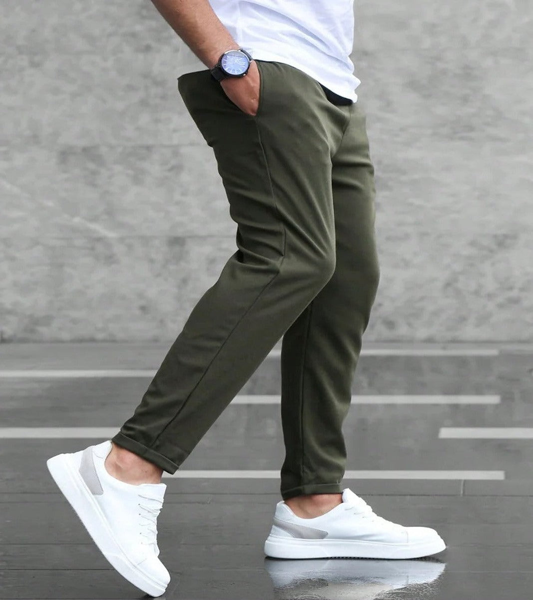 Men Outdoor Cargo Pants with Elastic Stretch Waist and Deep Pockets