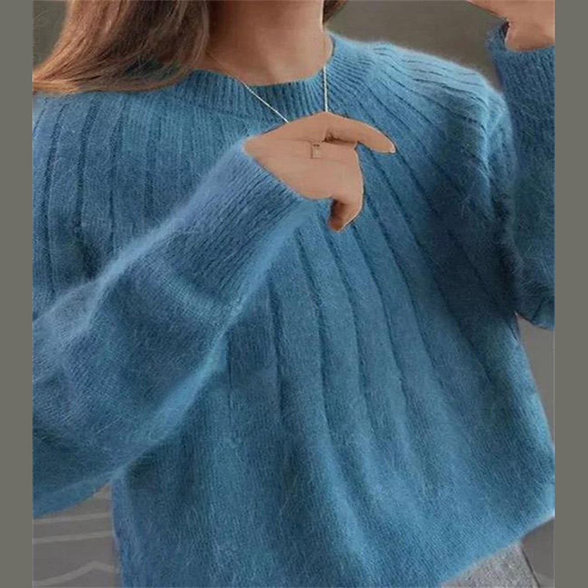 Women High Neck Cashmere Pullover with Ribbed Trim and Long Sleeves
