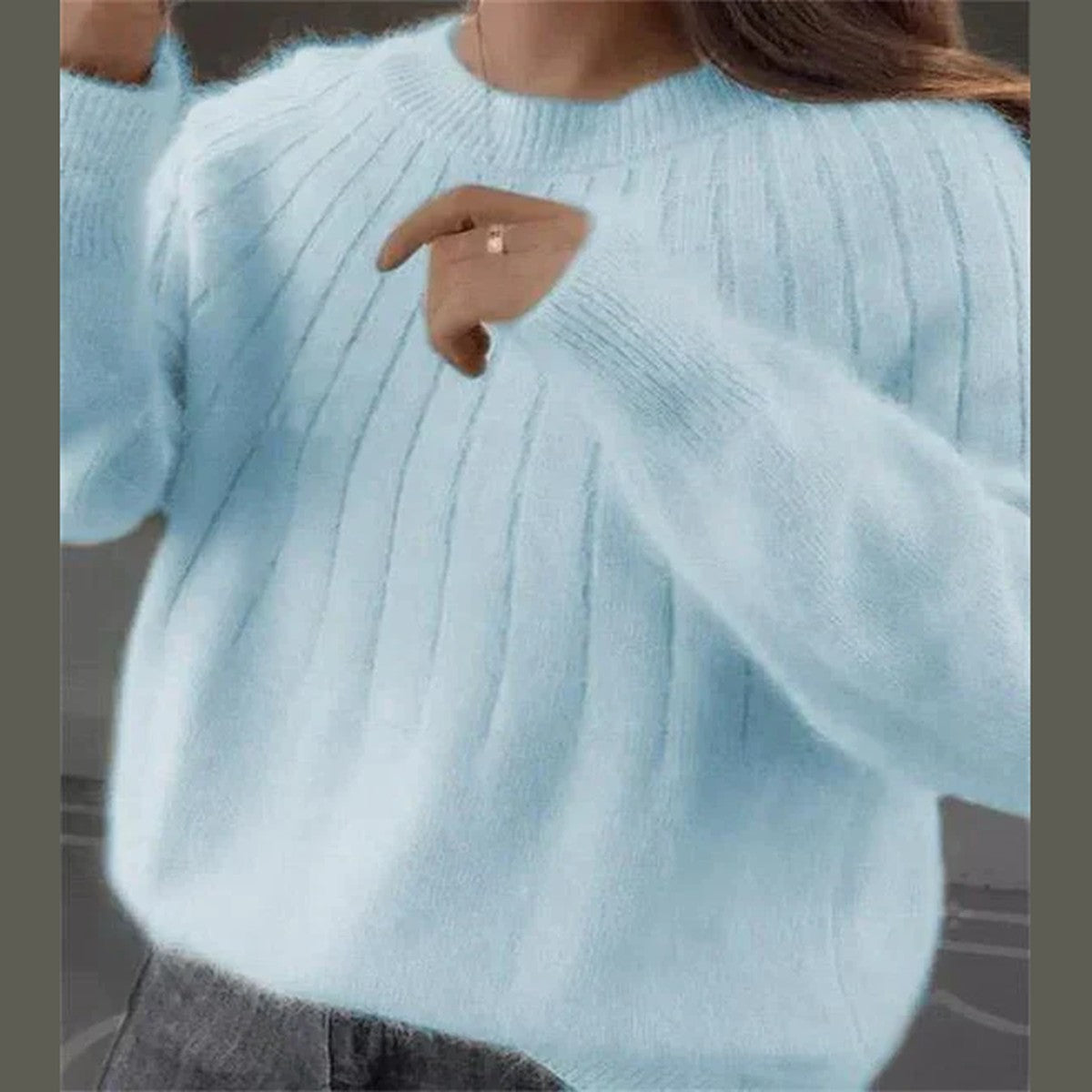 Women High Neck Cashmere Pullover with Ribbed Trim and Long Sleeves