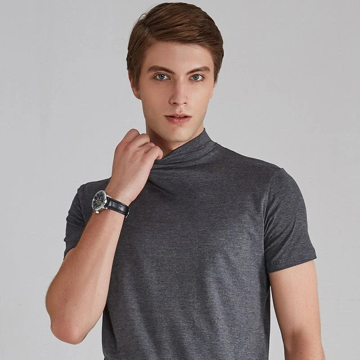 Relaxed Cotton Button-Up Shirt with Tailored Fit and Short Sleeves