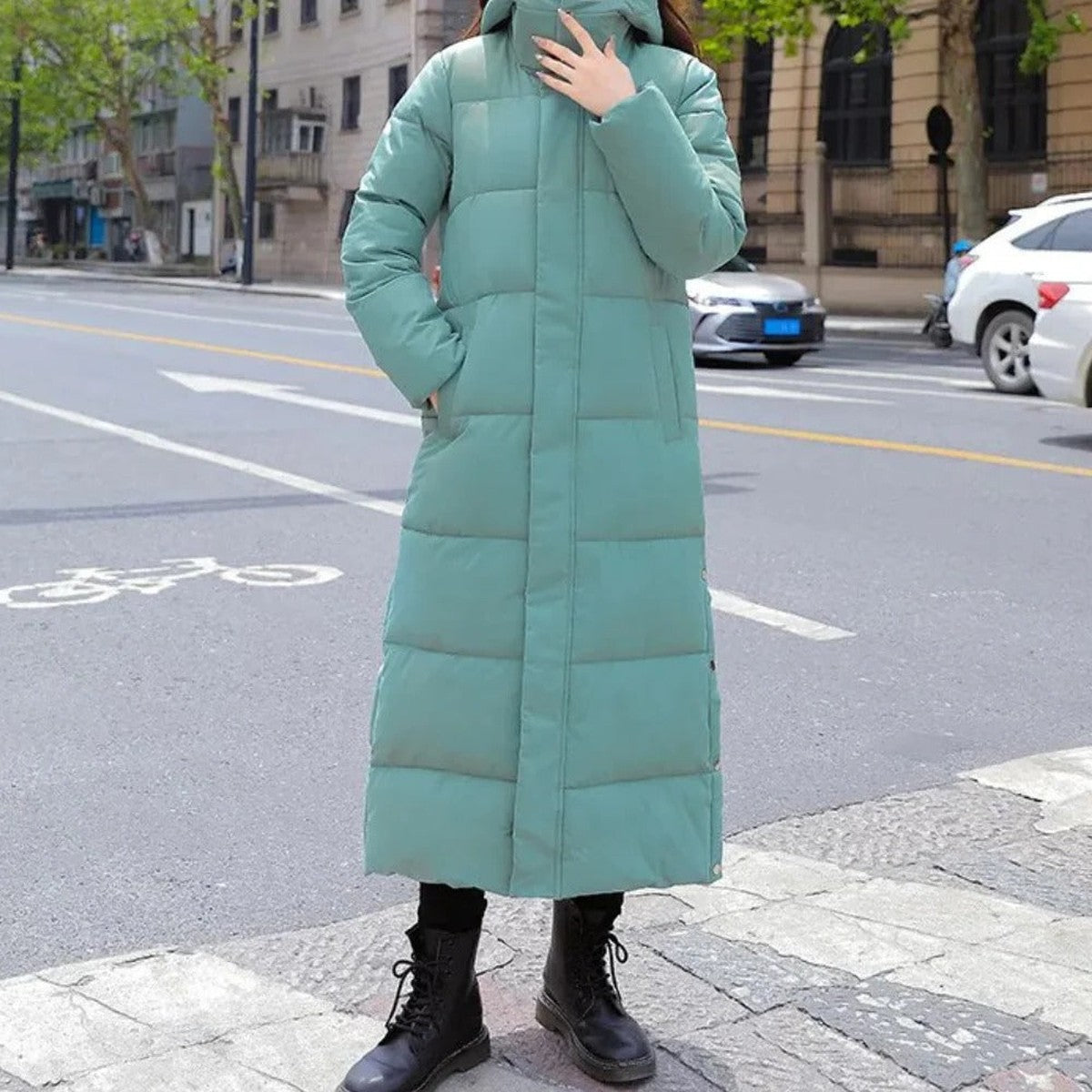 Women Warm Quilted Puffer Parka with Faux Fur Hood and Front Pockets