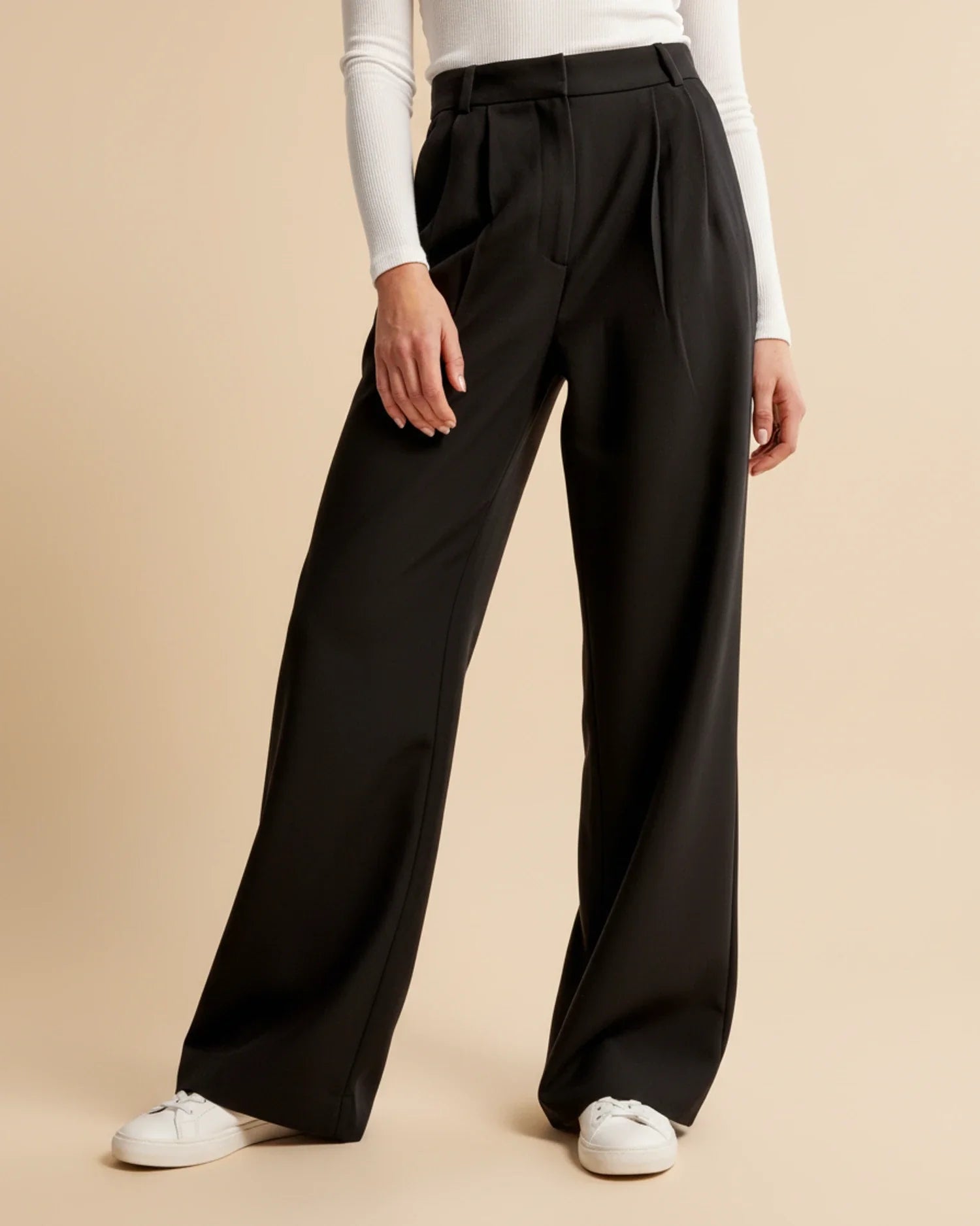 High Waist Pleated Trousers with Straight Leg and Rayon Blend, Machine Washable