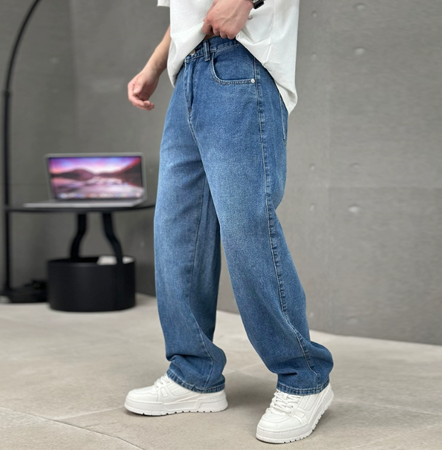 Men's Relaxed Fit Baggy Jeans with Wide Leg Cut for Casual Wear