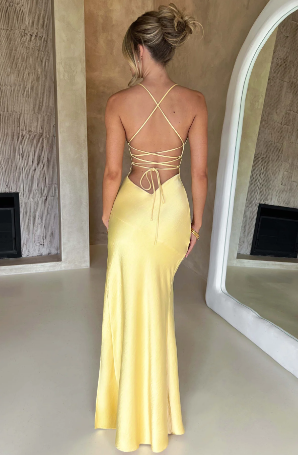 Lilly | Elegant MARIELLA Maxi Dress with Thigh-High Slit - Image 2