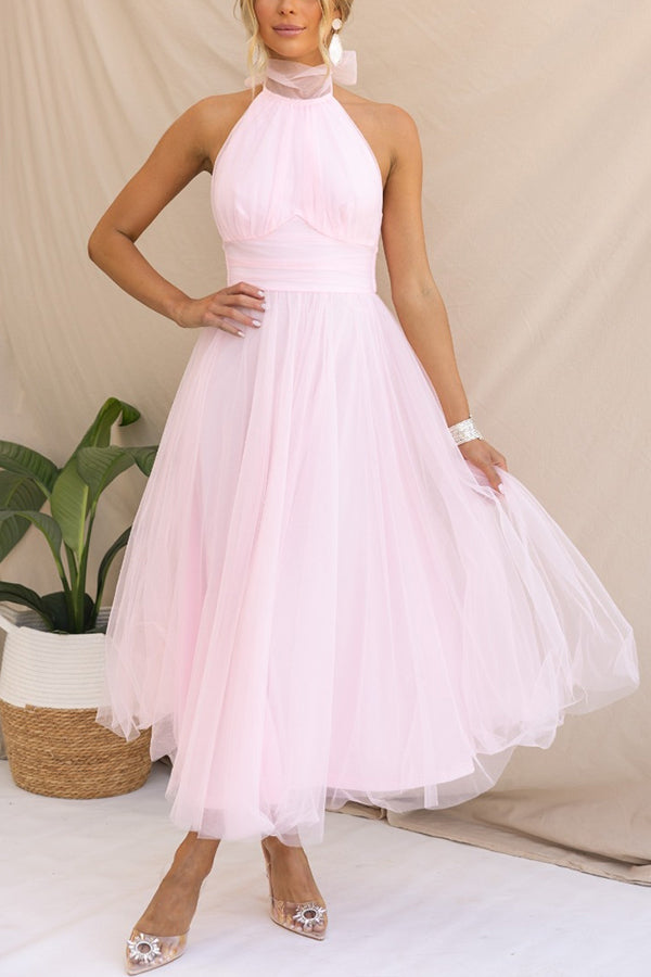 Halter Neck Formal Dress with Fitted Bodice and Flowing Skirt for Weddings