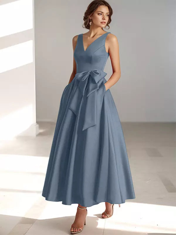 Women's A-Line Midi Dress with V-Neckline and Structured Bow Waist