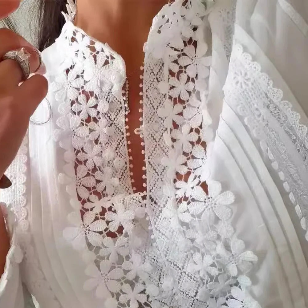 Floral Lace Blouse with Fitted Silhouette and Lace Trim for Women