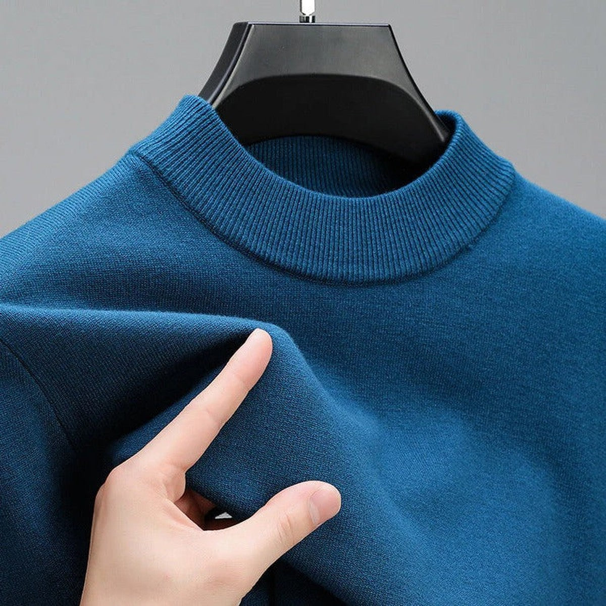 Warm Knitted Cashmere Crew Neck Pullover Sweater with Ribbed Hem for Men