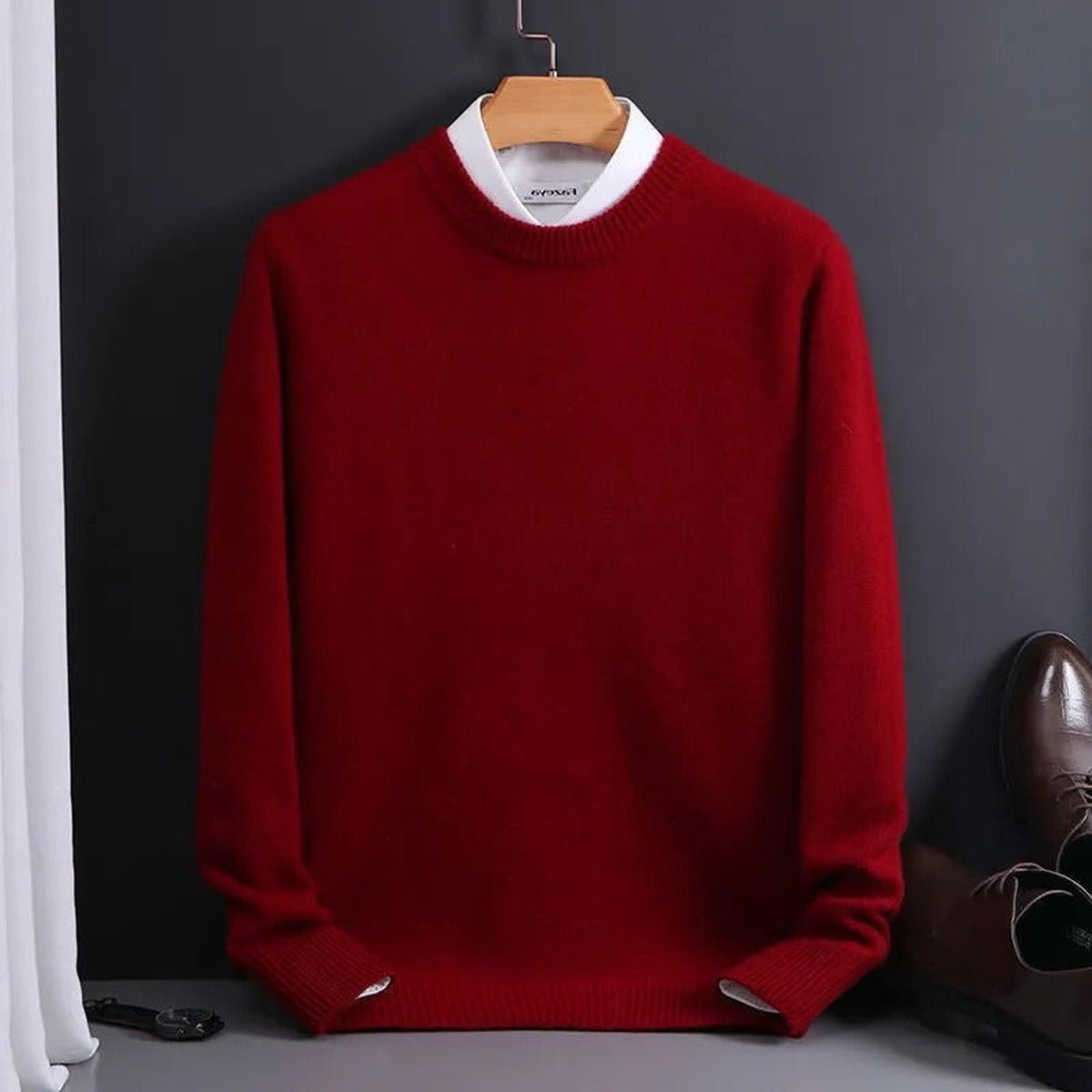 Classic Mens Crewneck Pullover Sweater with Ribbed Trim and Long Sleeves