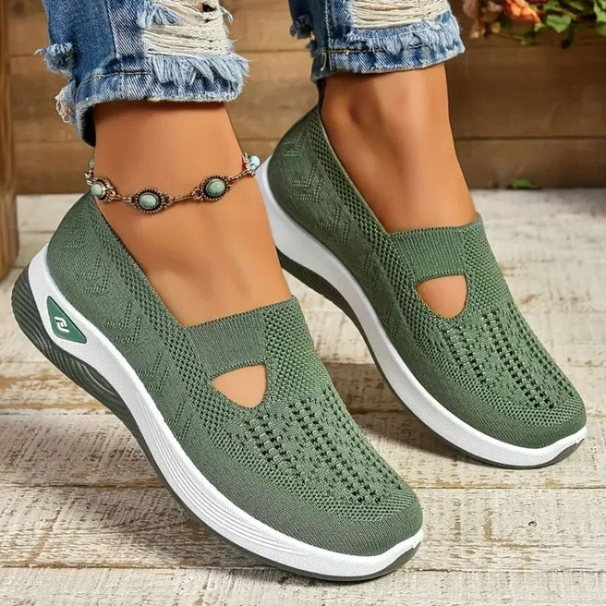 Lightweight Breathable Walking Shoes with Cushioning Wedge Sole for Women