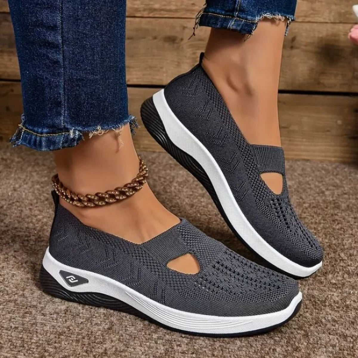 Lightweight Breathable Walking Shoes with Cushioning Wedge Sole for Women