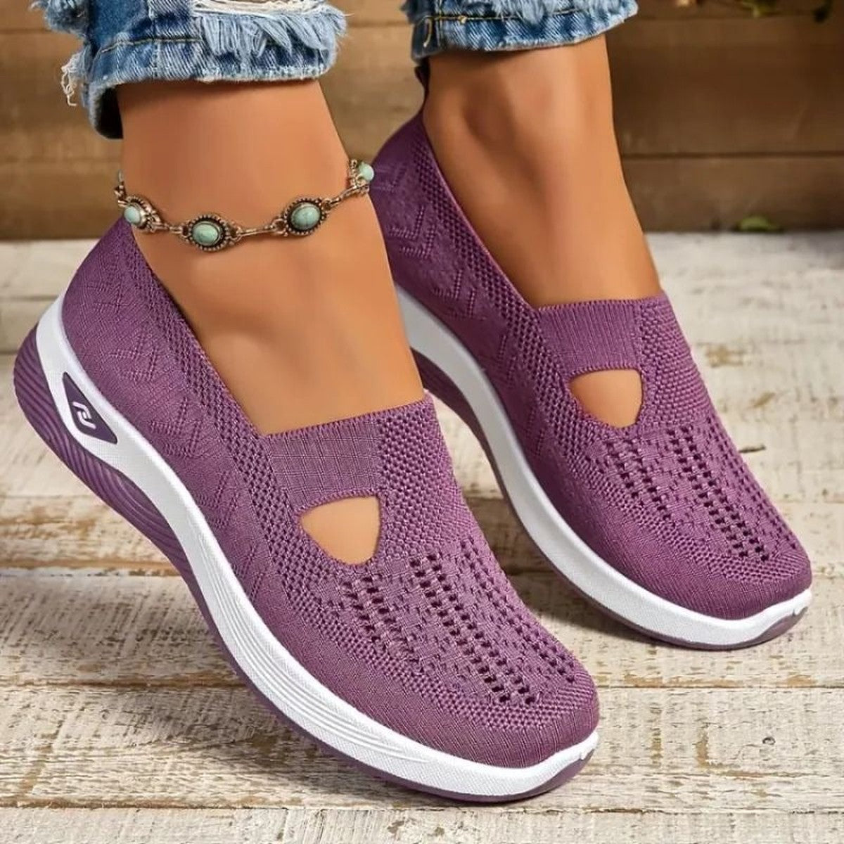 Lightweight Breathable Walking Shoes with Cushioning Wedge Sole for Women