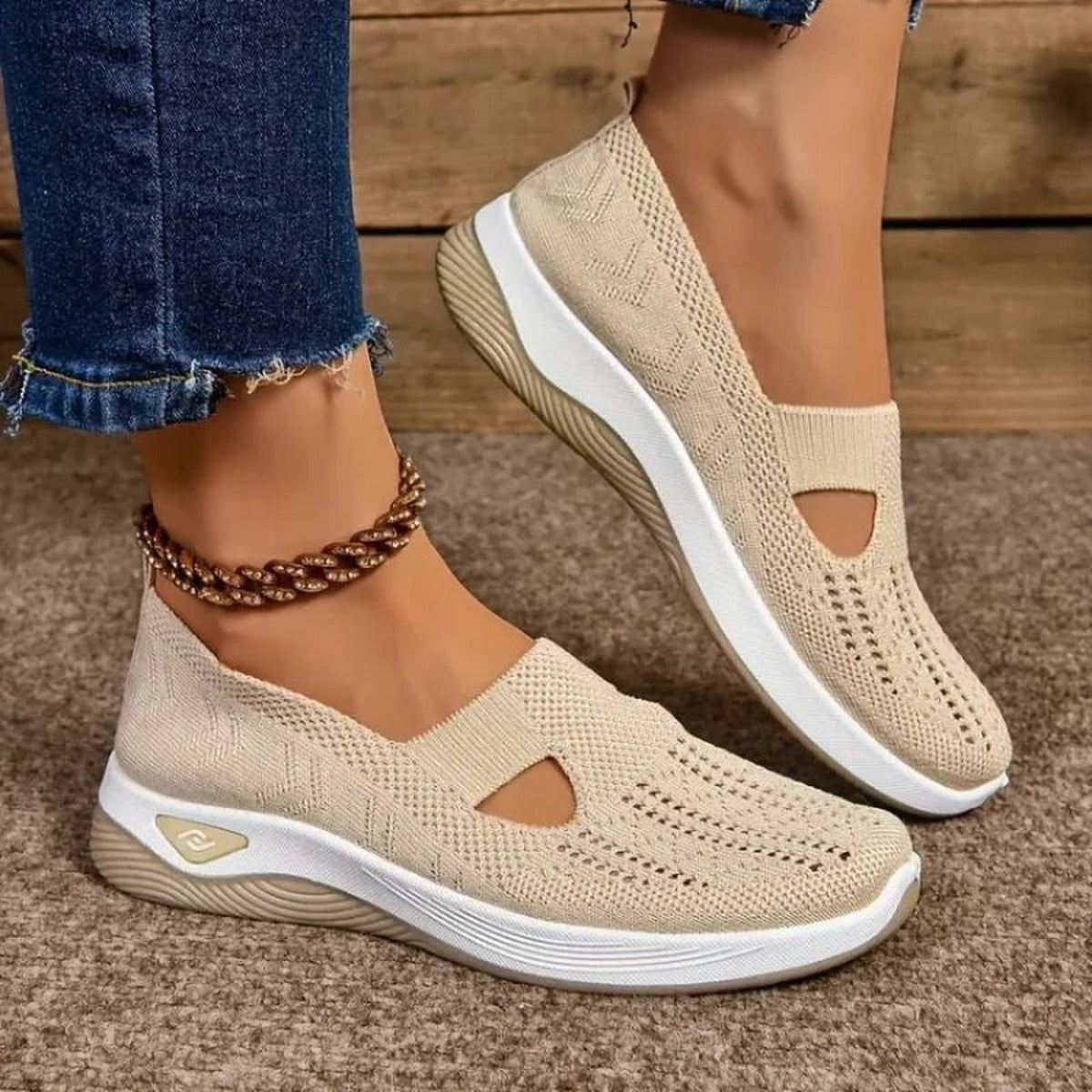 Lightweight Breathable Walking Shoes with Cushioning Wedge Sole for Women