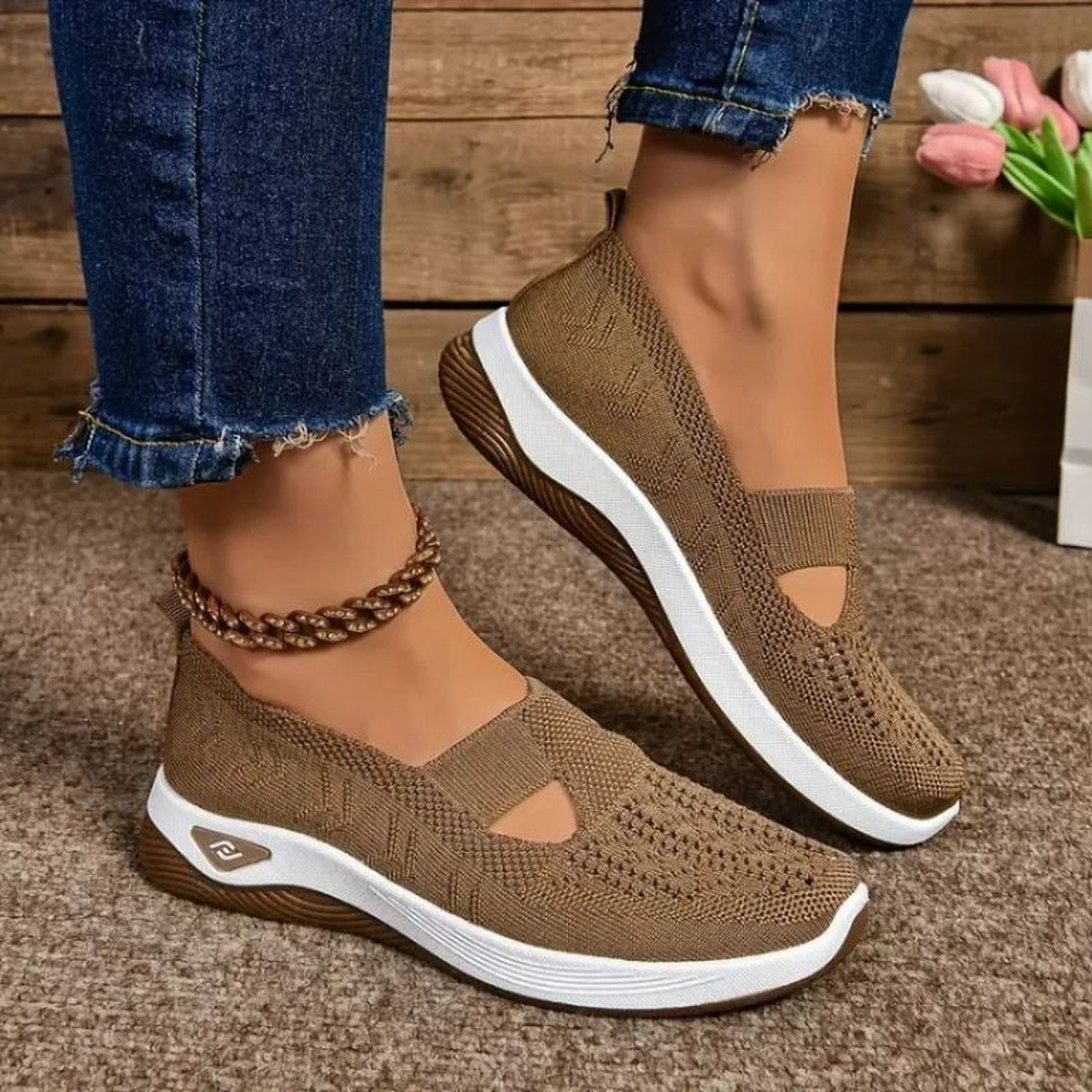 Lightweight Breathable Walking Shoes with Cushioning Wedge Sole for Women