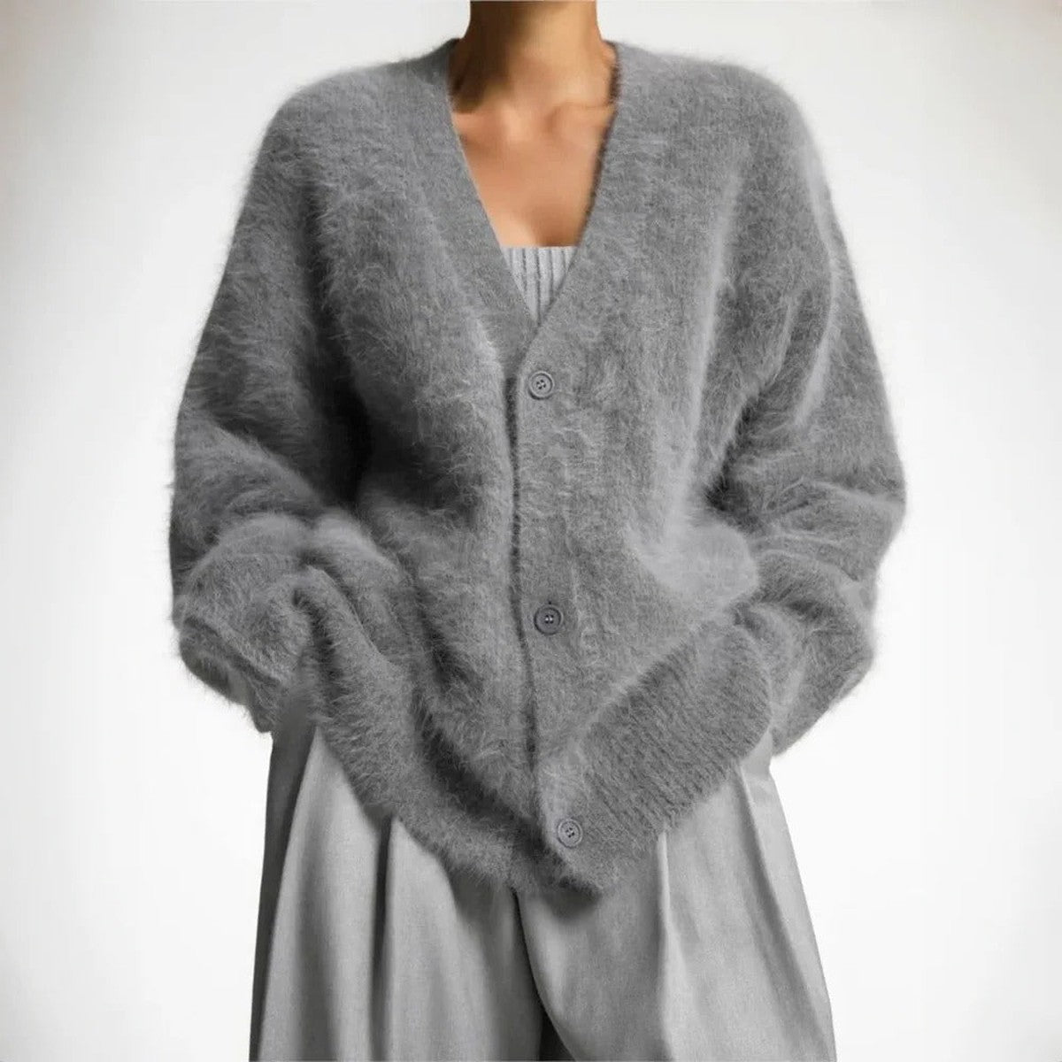 Long Sleeve Cashmere Knit Pullover Sweater with Classic Crew Neckline