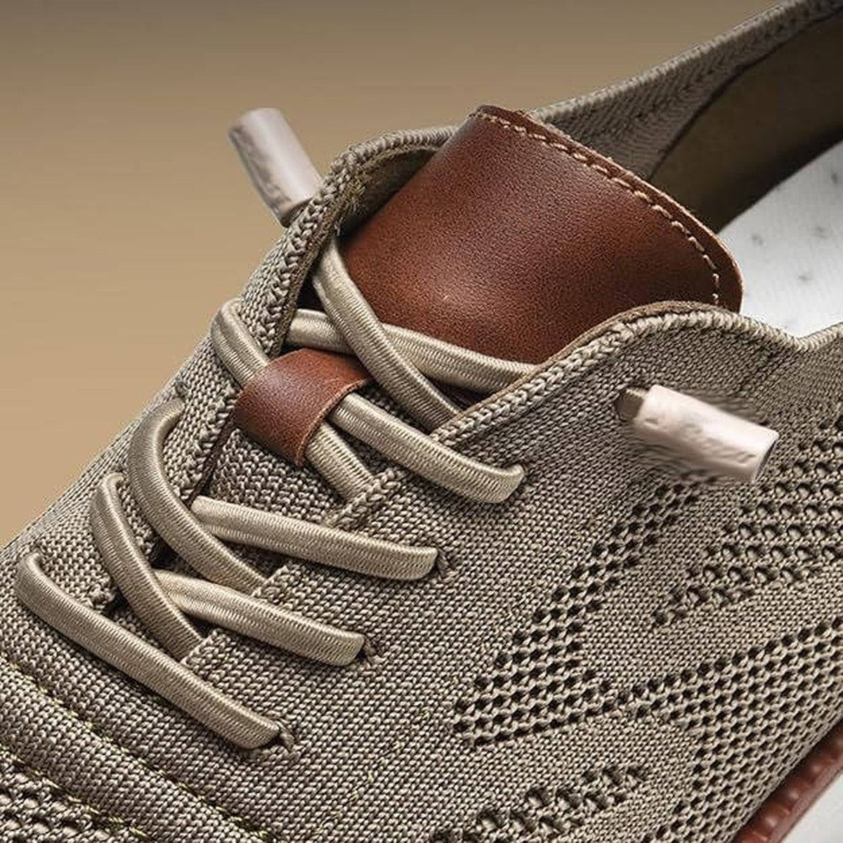 Men Casual Canvas Walking Shoes with Breathable Upper and Cushioned Sole