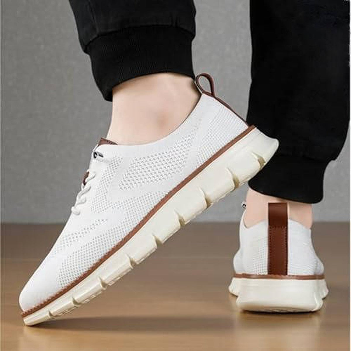 Men Casual Canvas Walking Shoes with Breathable Upper and Cushioned Sole