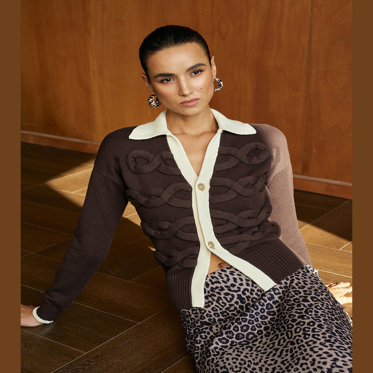 Long Sleeve Cable Knit Sweater with Contrast Spread Collar and Gold Buttons