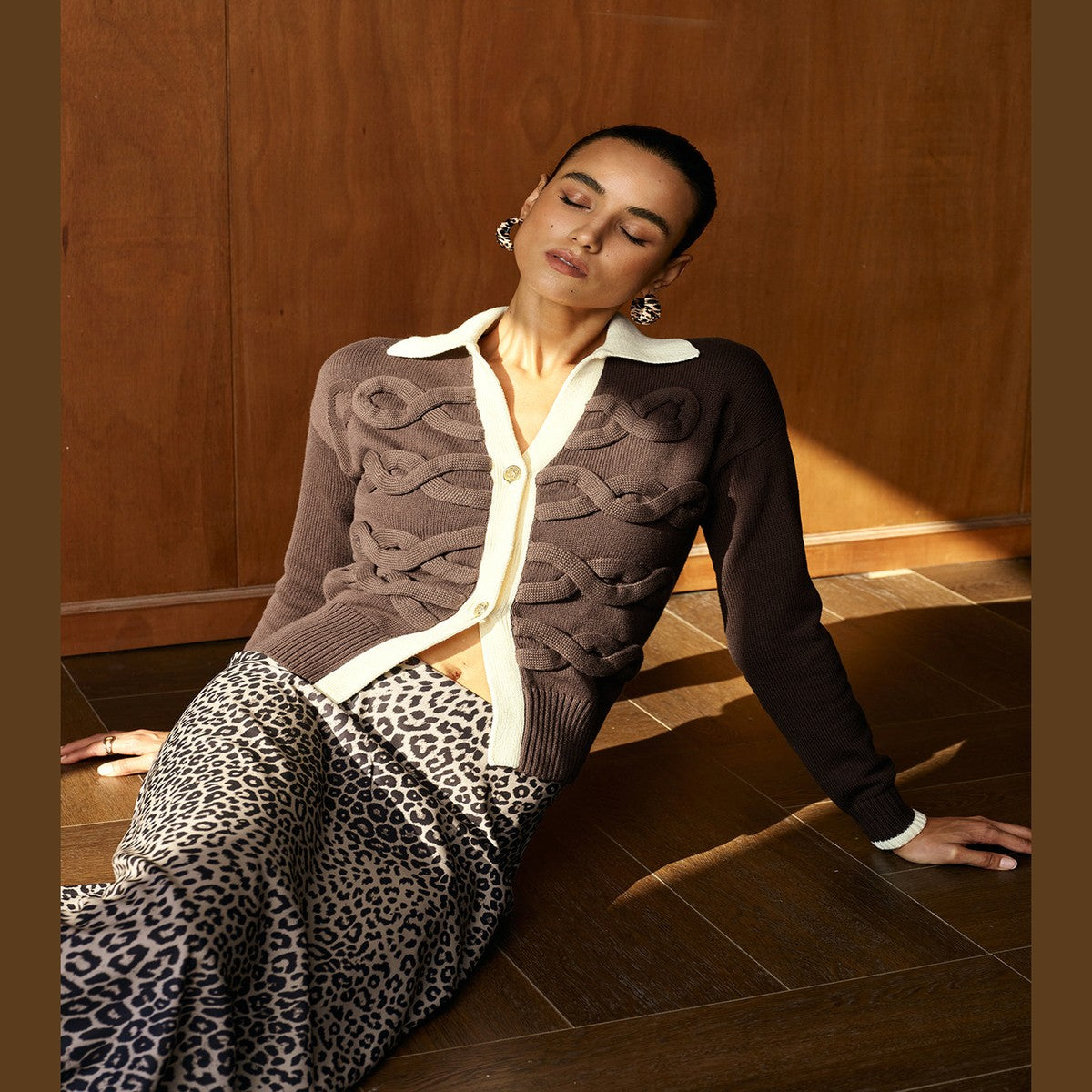 Long Sleeve Cable Knit Sweater with Contrast Spread Collar and Gold Buttons