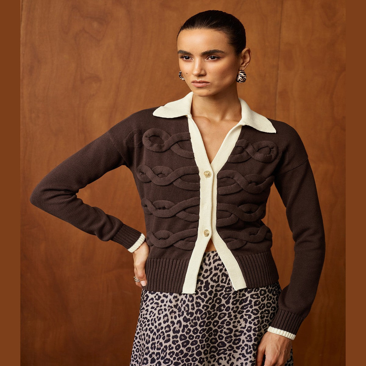Long Sleeve Cable Knit Sweater with Contrast Spread Collar and Gold Buttons