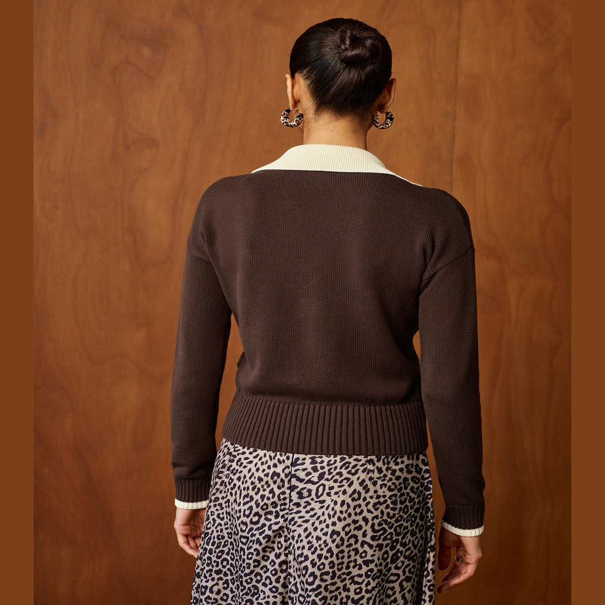 Long Sleeve Cable Knit Sweater with Contrast Spread Collar and Gold Buttons