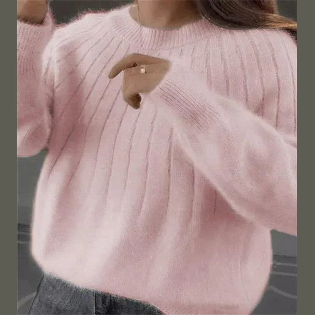 Women High Neck Cashmere Pullover with Ribbed Trim and Long Sleeves
