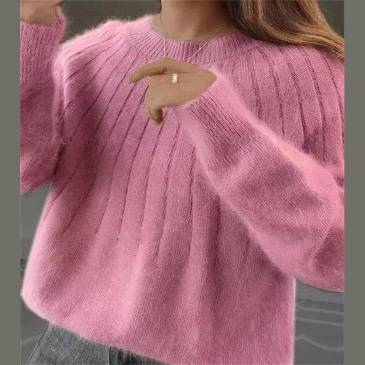 Women High Neck Cashmere Pullover with Ribbed Trim and Long Sleeves