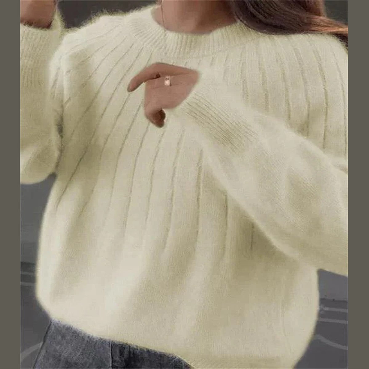 Women High Neck Cashmere Pullover with Ribbed Trim and Long Sleeves