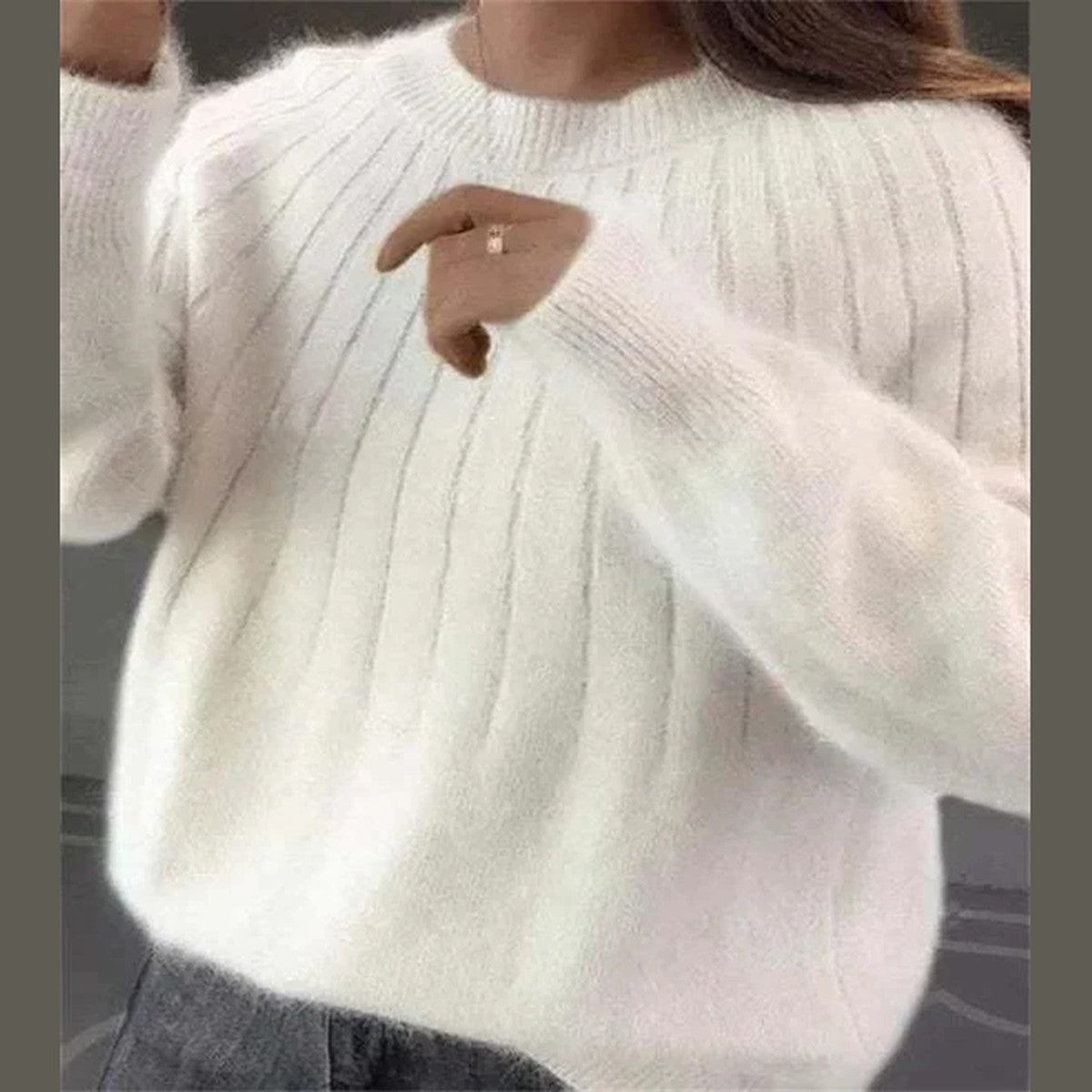 Women High Neck Cashmere Pullover with Ribbed Trim and Long Sleeves