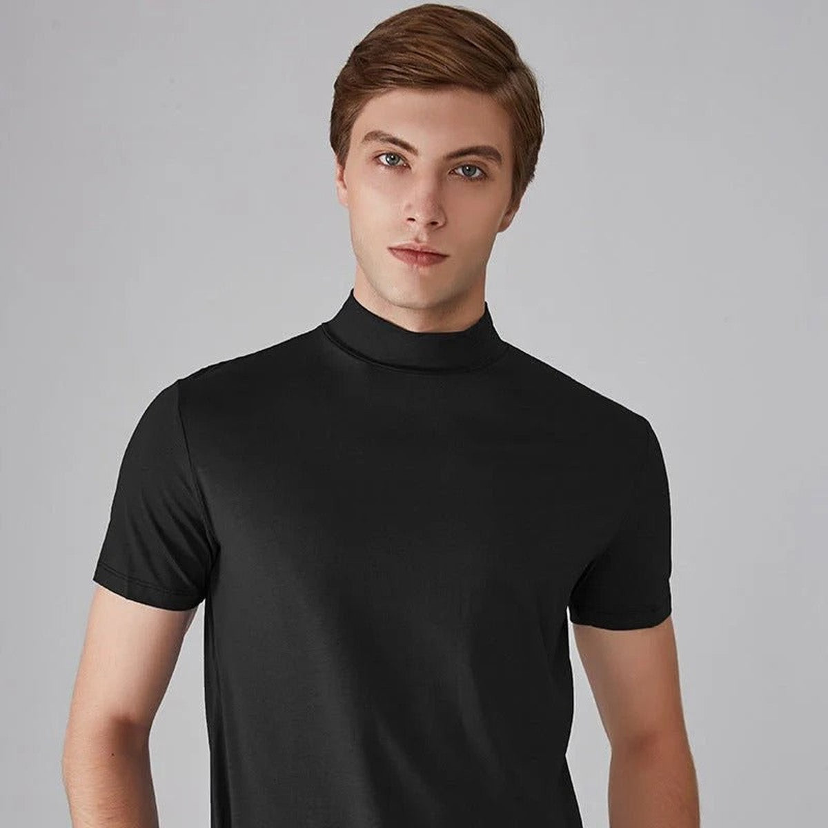 Relaxed Cotton Button-Up Shirt with Tailored Fit and Short Sleeves