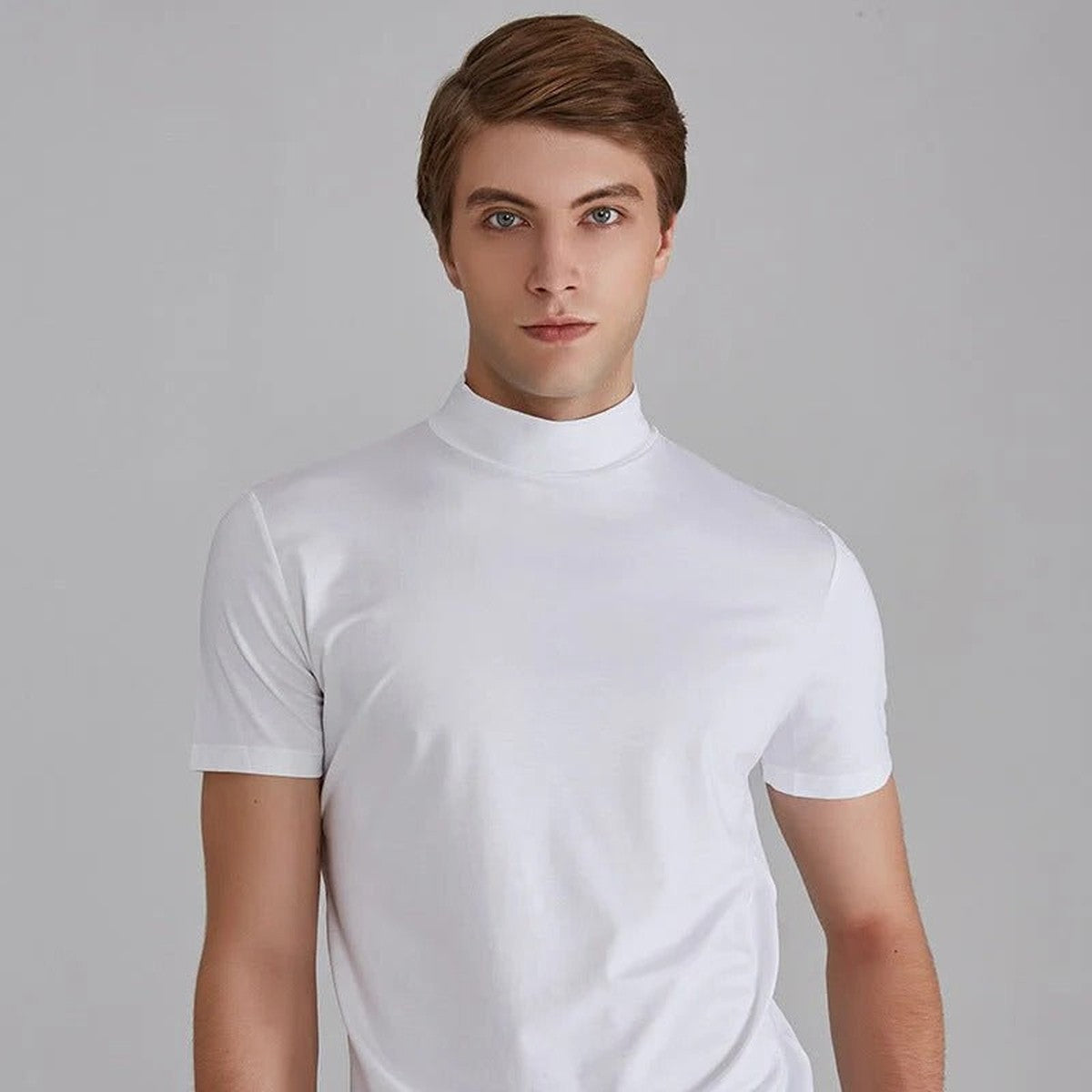 Relaxed Cotton Button-Up Shirt with Tailored Fit and Short Sleeves