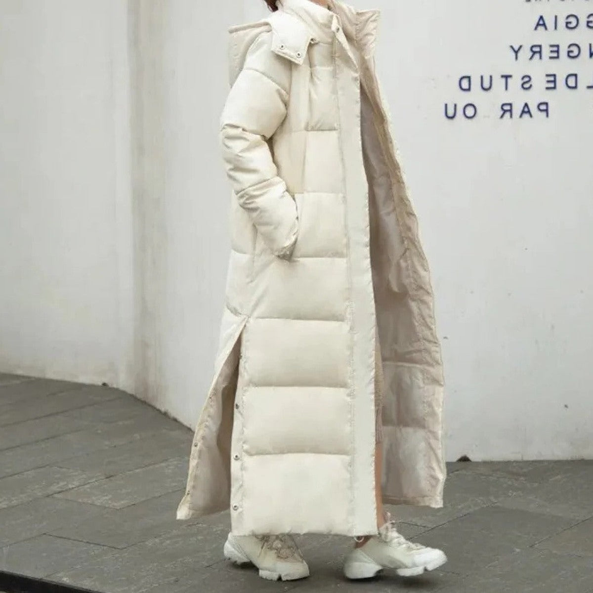 Women Warm Quilted Puffer Parka with Faux Fur Hood and Front Pockets