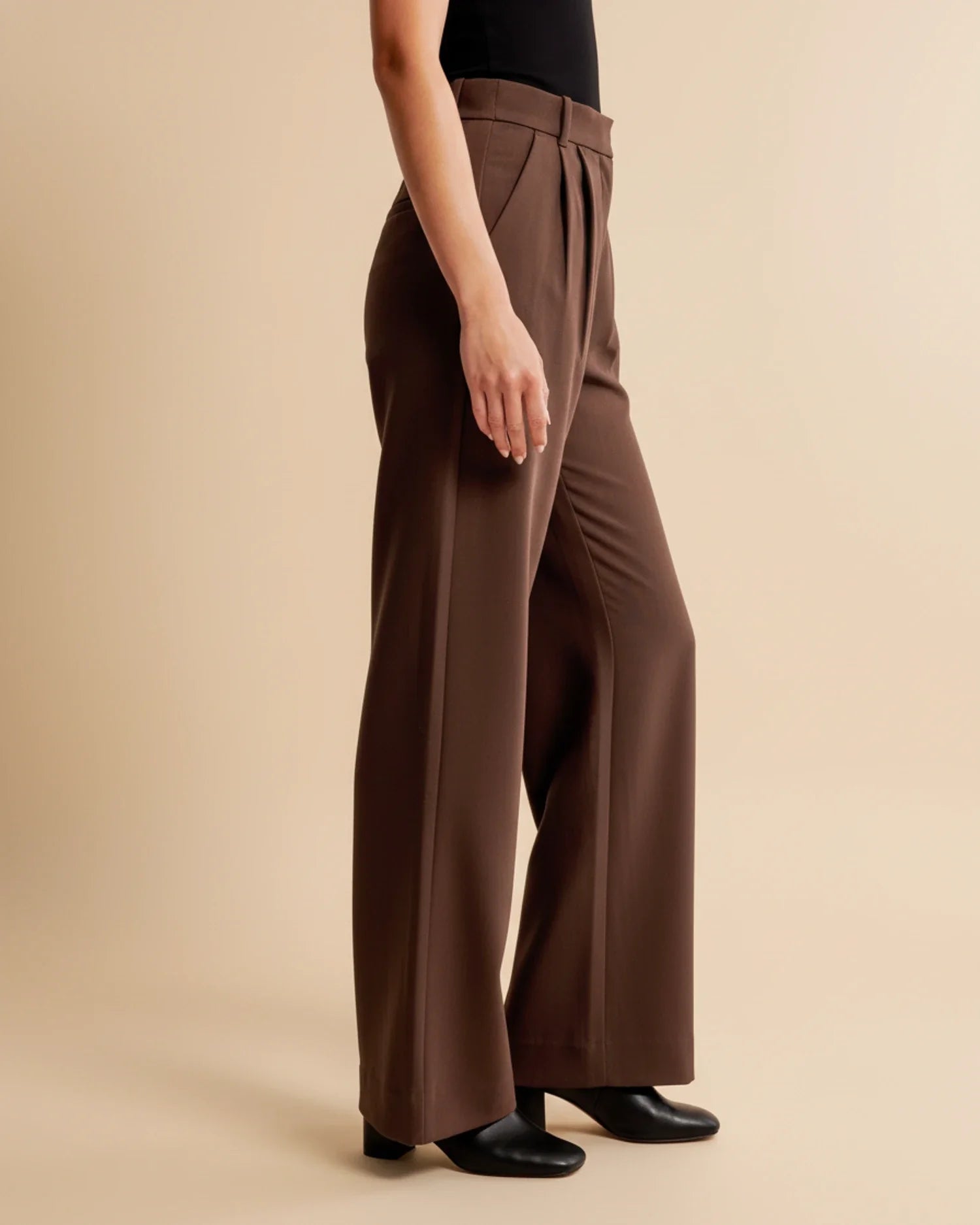 High Waist Pleated Trousers with Straight Leg and Rayon Blend, Machine Washable