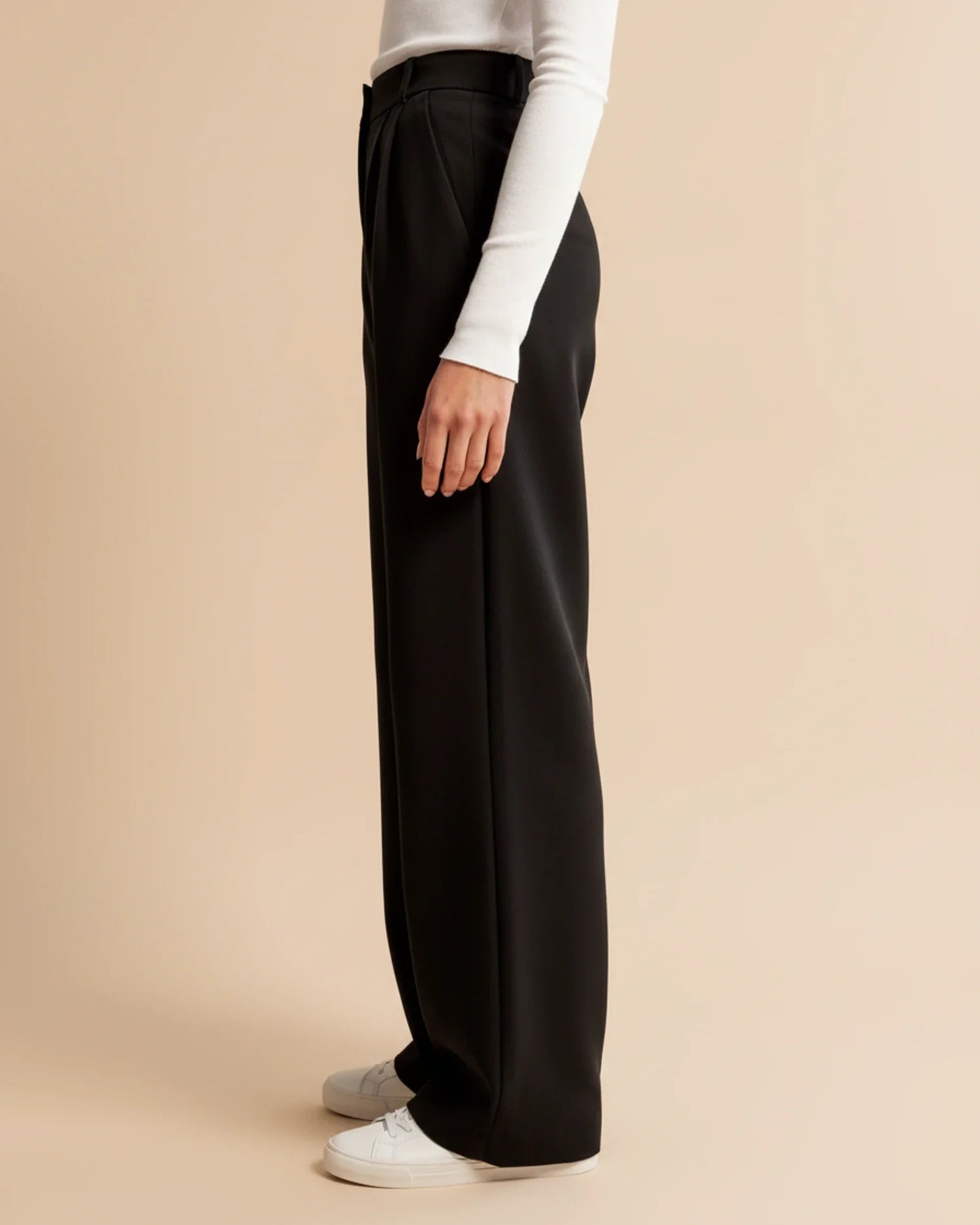 High Waist Pleated Trousers with Straight Leg and Rayon Blend, Machine Washable