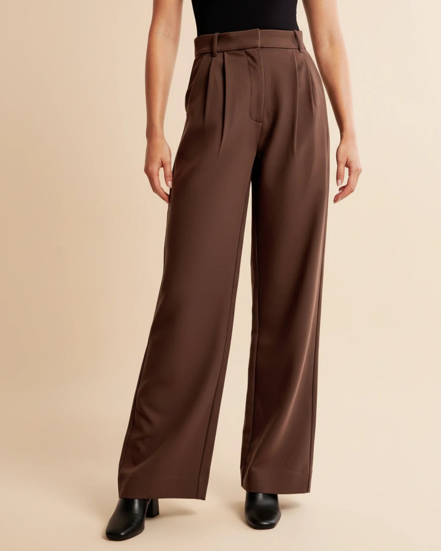 High Waist Pleated Trousers with Straight Leg and Rayon Blend, Machine Washable